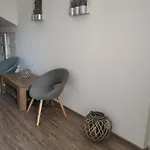En
